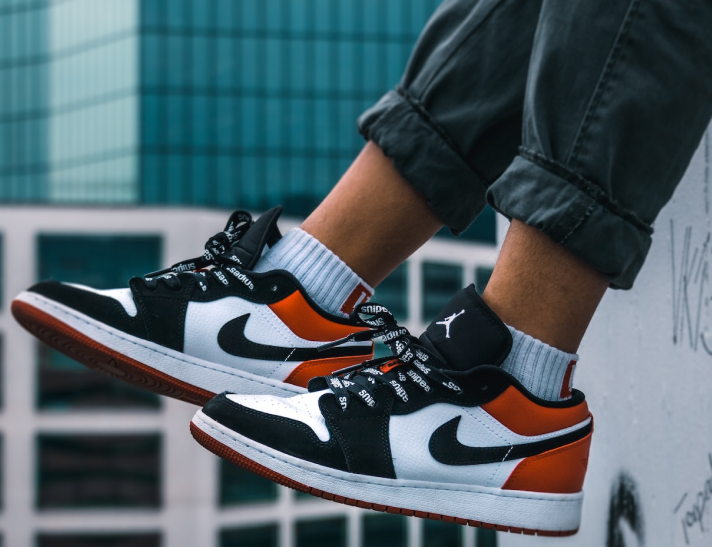 hibbett raffle jordan 1